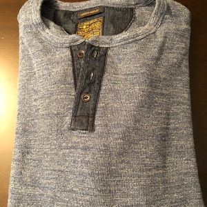 Lucky brand lived in thermal Henley